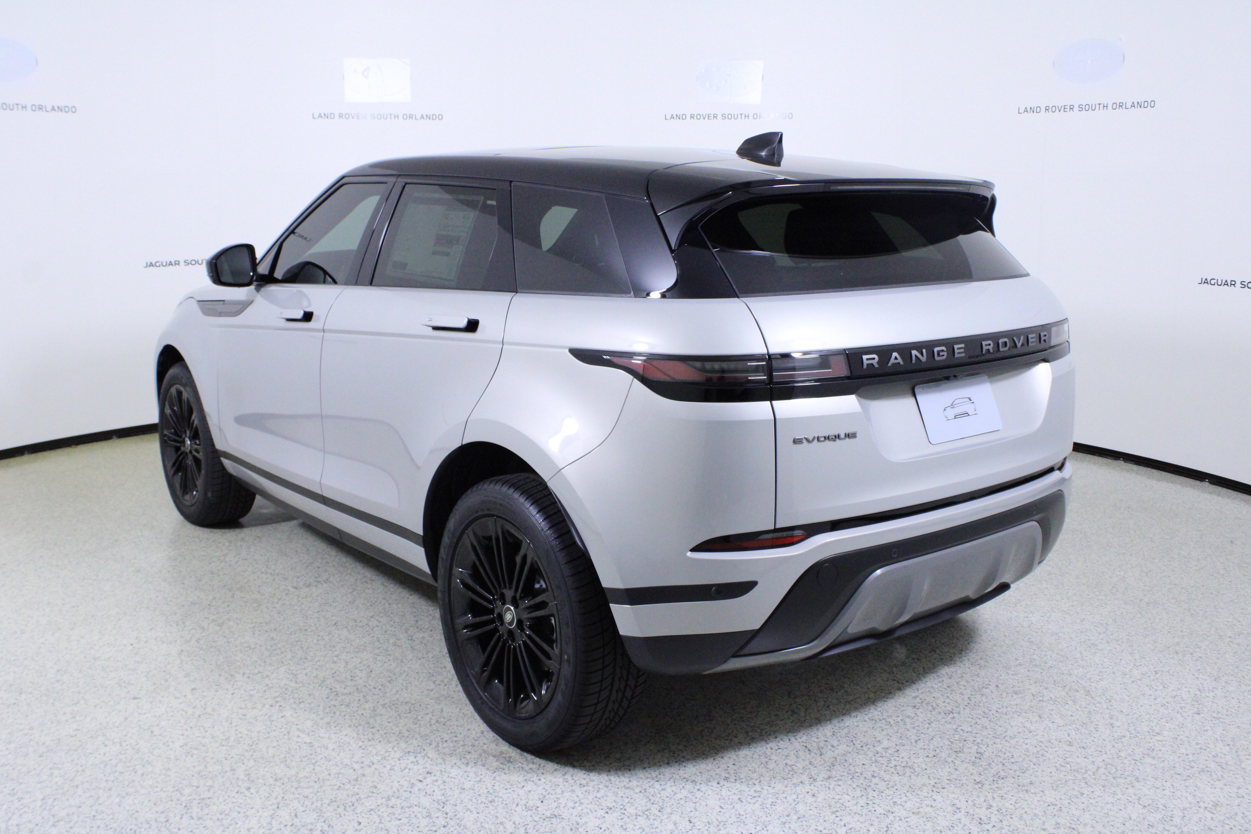 New 2026 Land Rover Range Rover Evoque S image 5