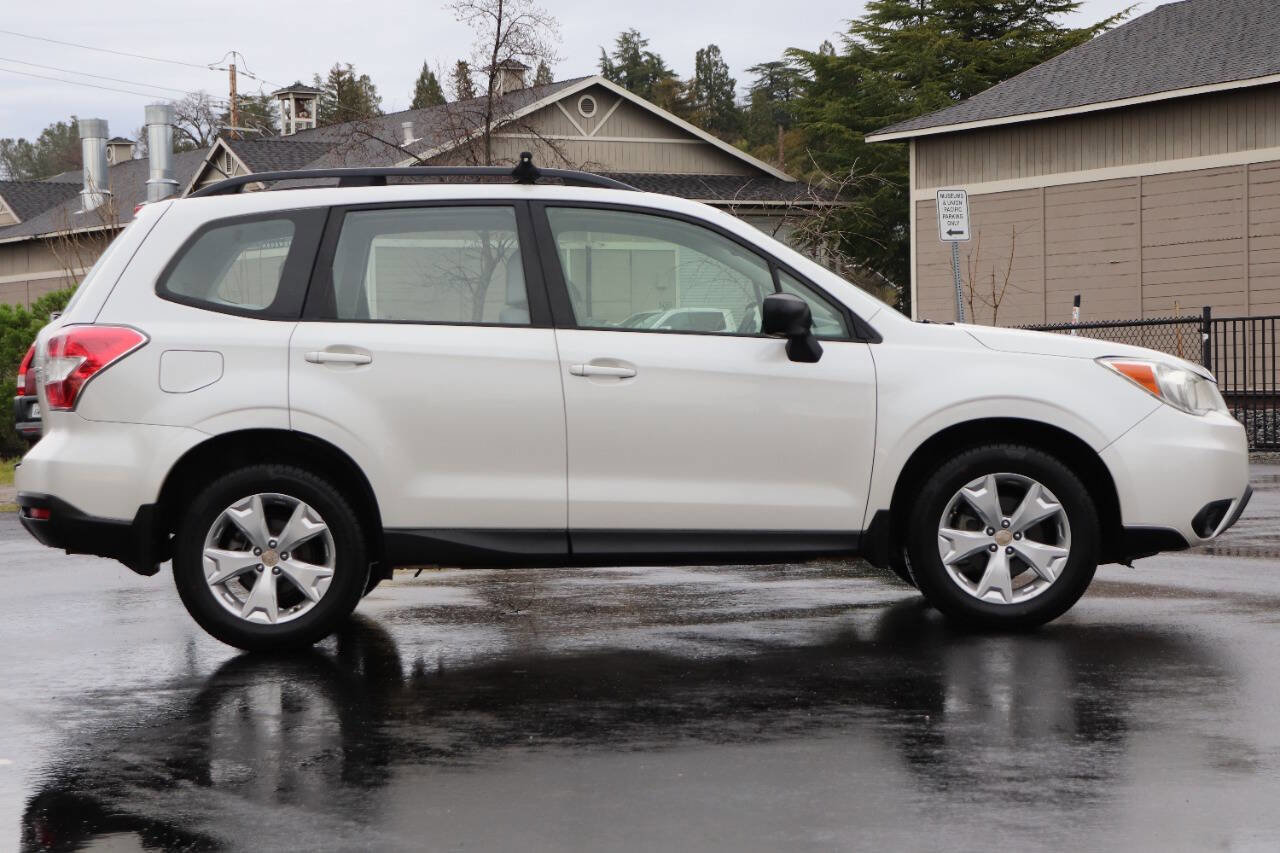 Used 2015 Subaru Forester 2.5i w/ Alloy Wheel Package image 10