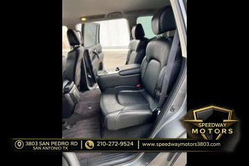 Used 2017 INFINITI QX80 2WD w/ Driver Assistance Package image 15