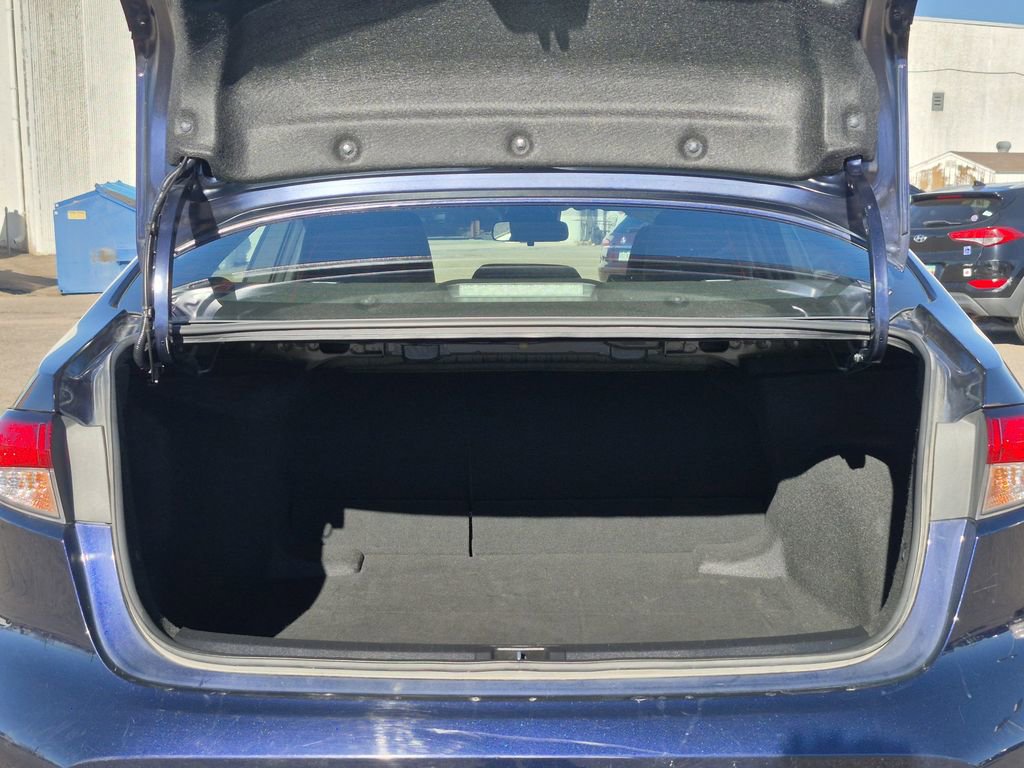 Used 2024 Toyota Corolla LE image 13