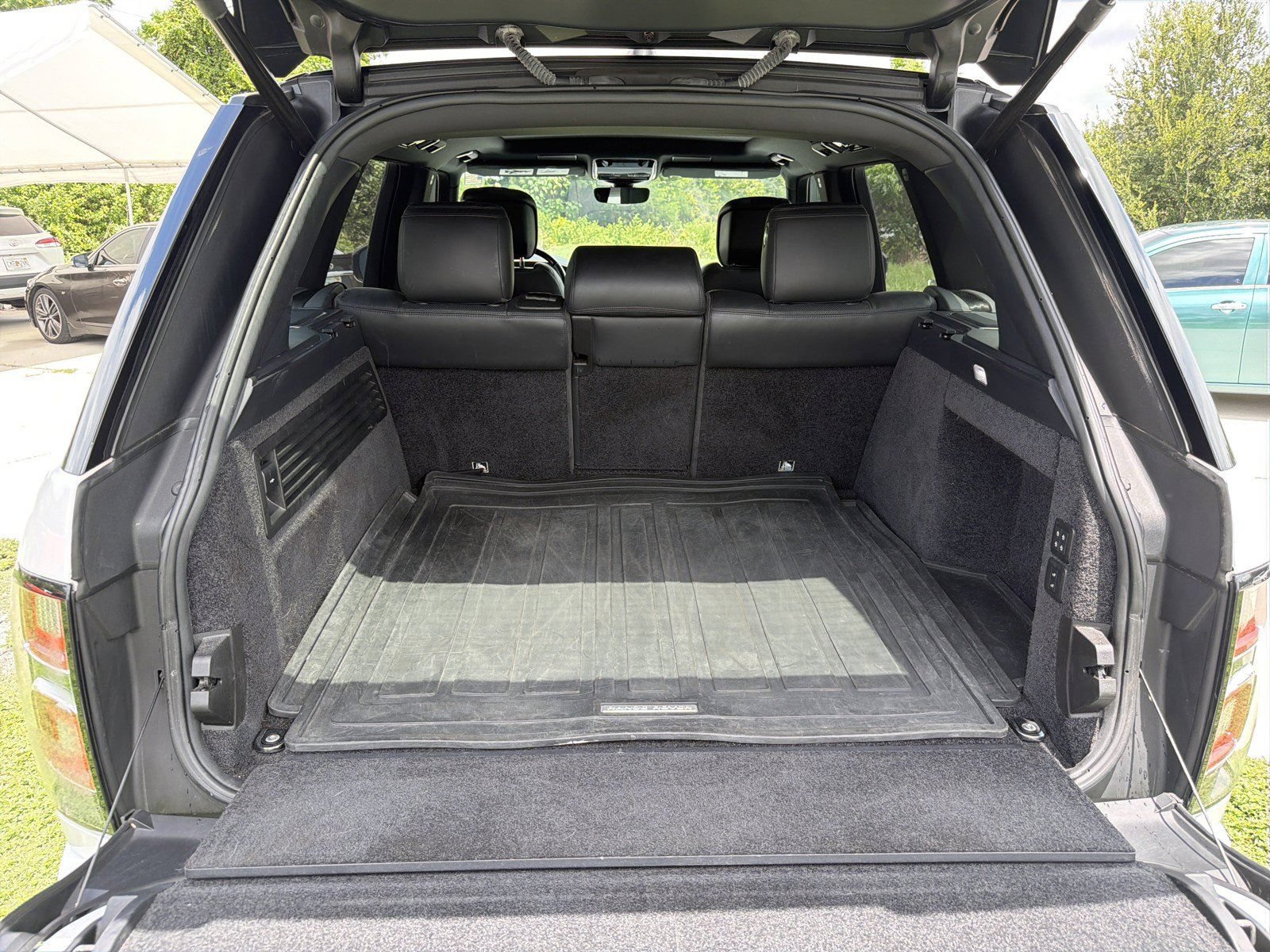 Used 2020 Land Rover Range Rover HSE AWD/4WD image 12