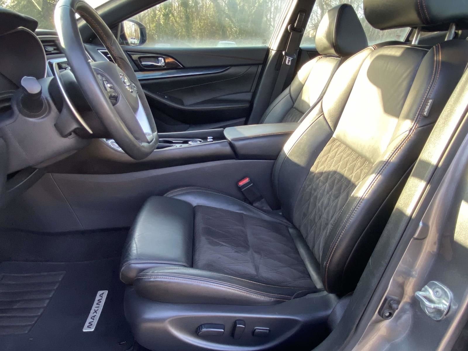 Used 2022 Nissan Maxima SR w/ Sport Mat Group image 14