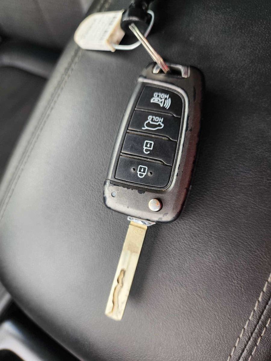 Used 2019 Hyundai Santa Fe SE FWD image 27