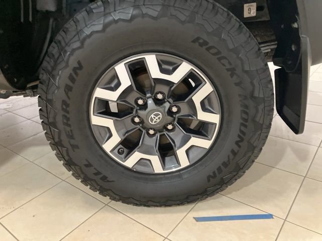 Used 2019 Toyota Tacoma TRD Off-Road w/ Technology Package image 26