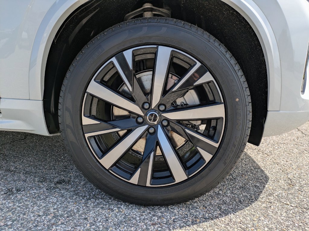 New 2026 Volvo XC90 B5 Core AWD/4WD image 11
