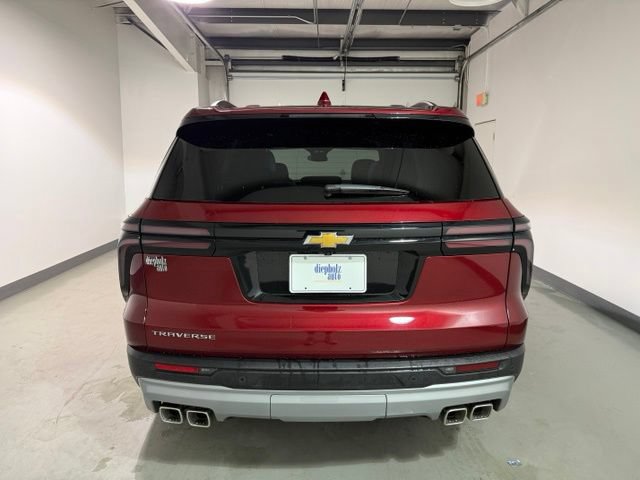 Used 2026 Chevrolet Traverse LT FWD image 6