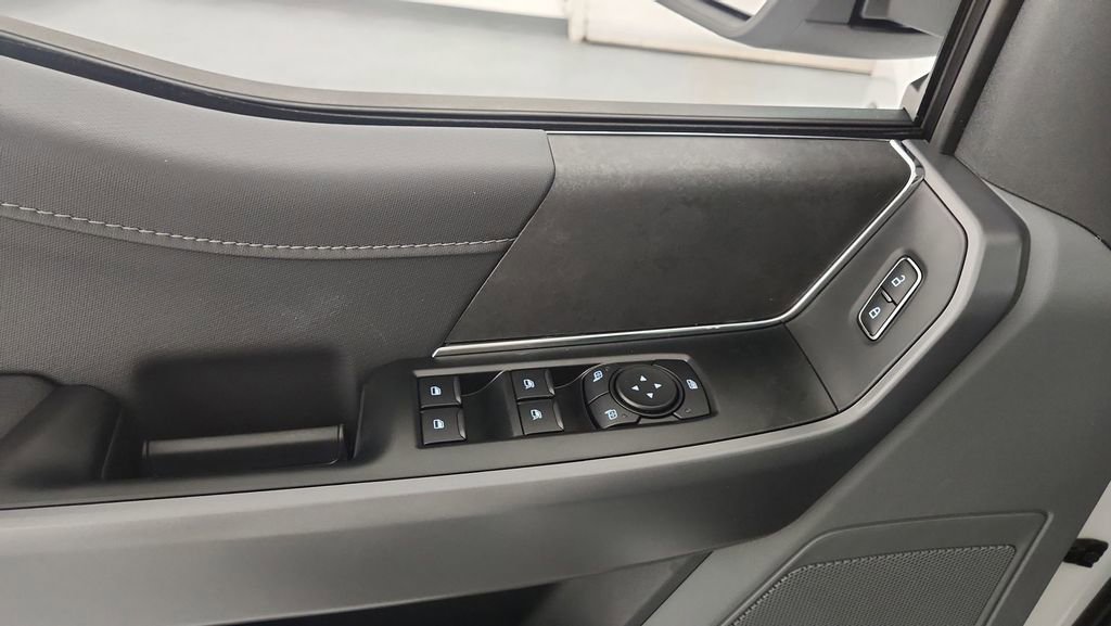 New 2026 Ford F150 XLT w/ XLT Chrome Appearance Package image 15