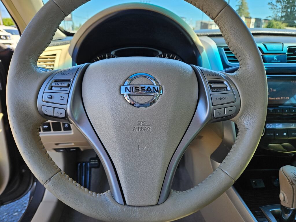 Used 2013 Nissan Altima 2.5 SL w/ 2.5 Moonroof Pkg FWD image 21