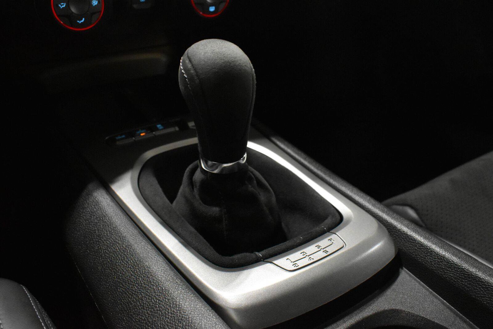 Used 2015 Chevrolet Camaro Z/28 RWD image 12