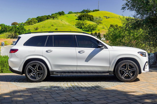 Used 2024 Mercedes-Benz GLS 450 4MATIC image 9