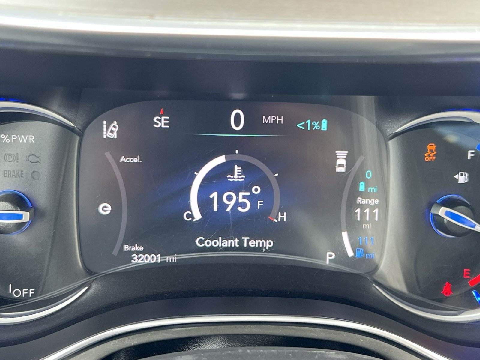 Used 2023 Chrysler Pacifica Limited w/ S Appearance Package FWD image 18