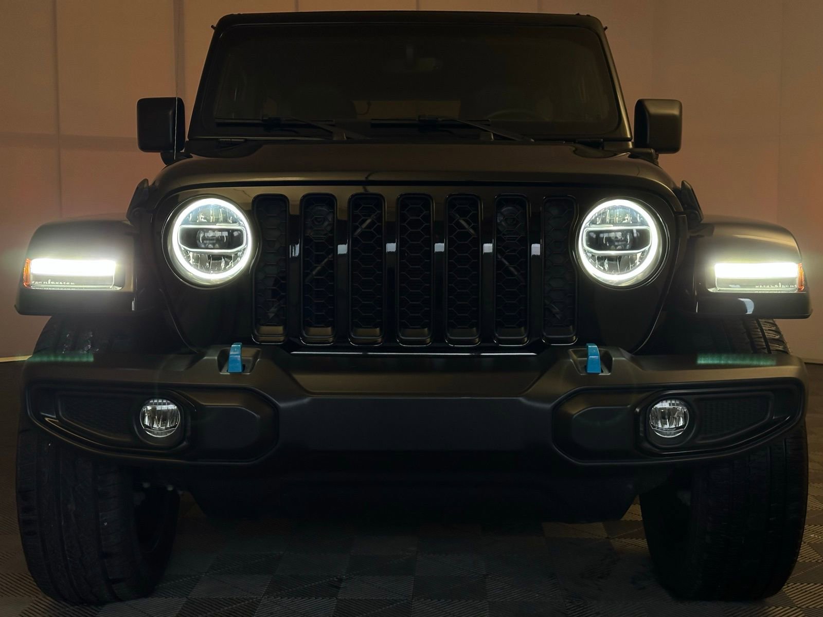 Used 2022 Jeep Wrangler Unlimited Sahara 4xe w/ Cold Weather Group image 23