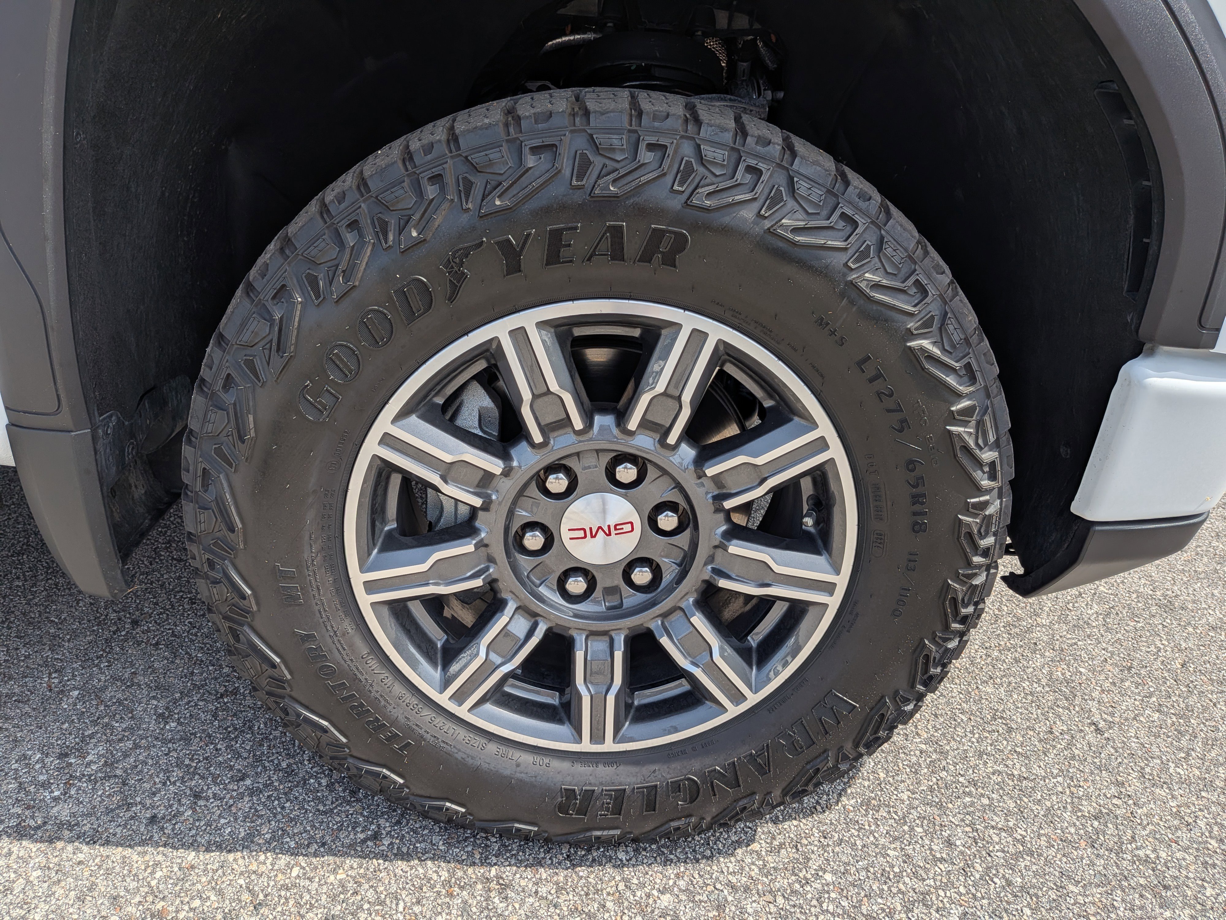 Certified 2024 GMC Sierra 1500 AT4 w/ Technology Package AWD/4WD image 12