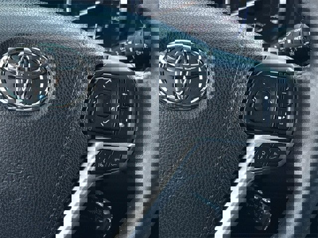 Used 2017 Toyota Highlander SE image 14