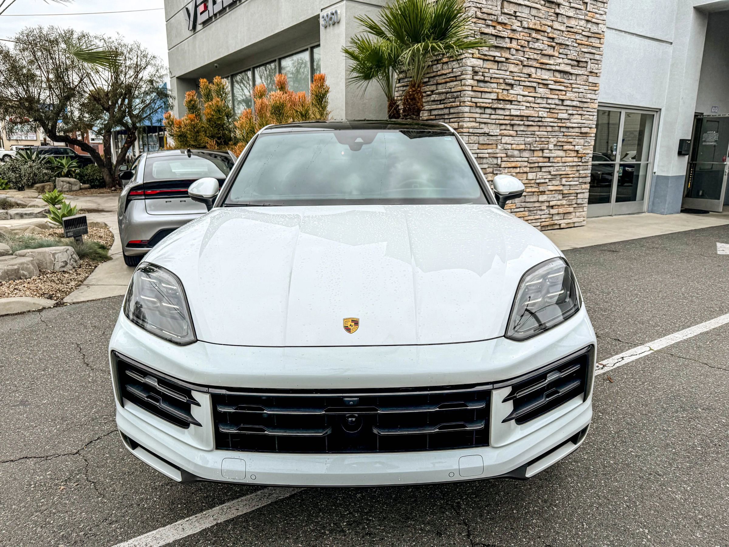Used 2024 Porsche Cayenne Coupe image 10
