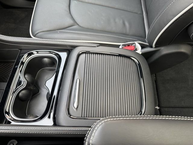 New 2026 Chrysler Pacifica Limited w/ S Appearance Package FWD image 27