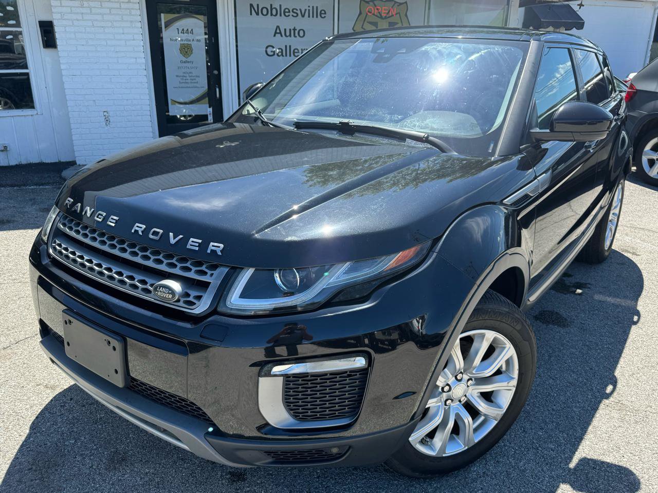 Used 2016 Land Rover Range Rover Evoque SE AWD/4WD image 1