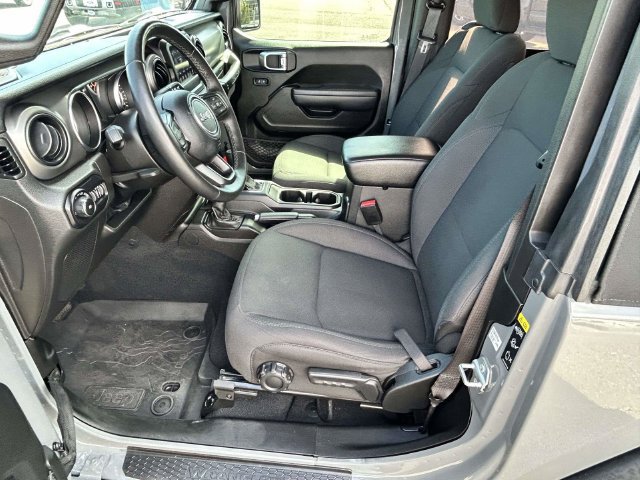 Used 2022 Jeep Wrangler Sport AWD/4WD image 17