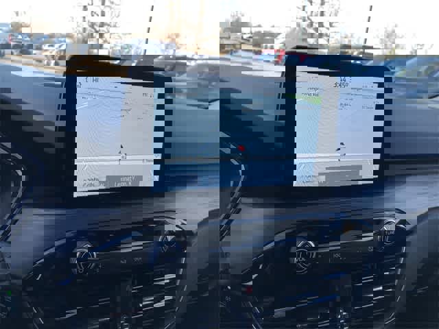 Used 2020 Ford Escape Titanium image 15