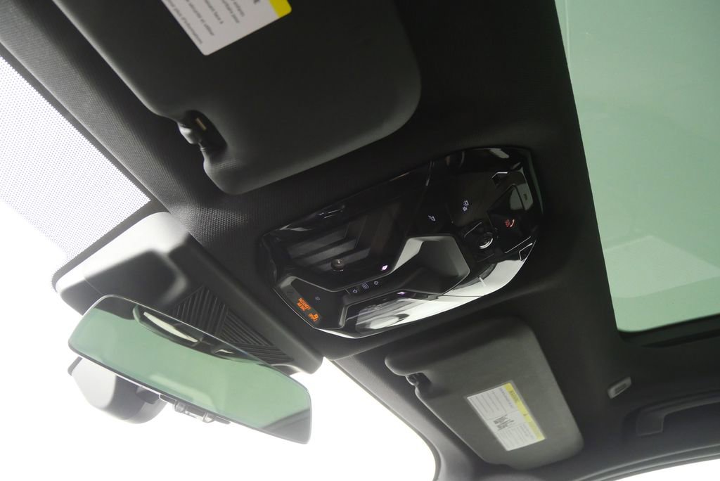 Used 2025 BMW X3 M50 image 22