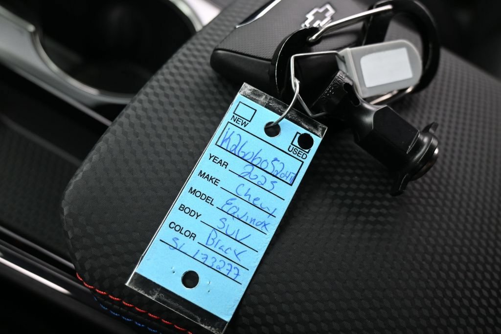 Used 2025 Chevrolet Equinox RS FWD image 30