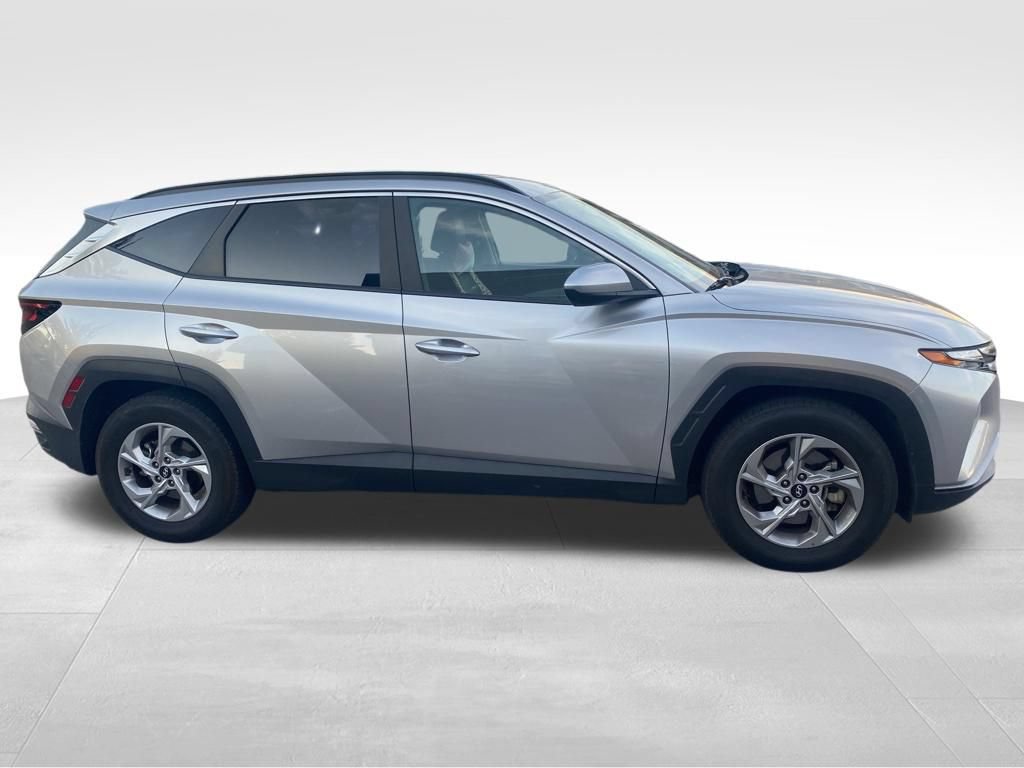 Used 2024 Hyundai Tucson SEL FWD image 3