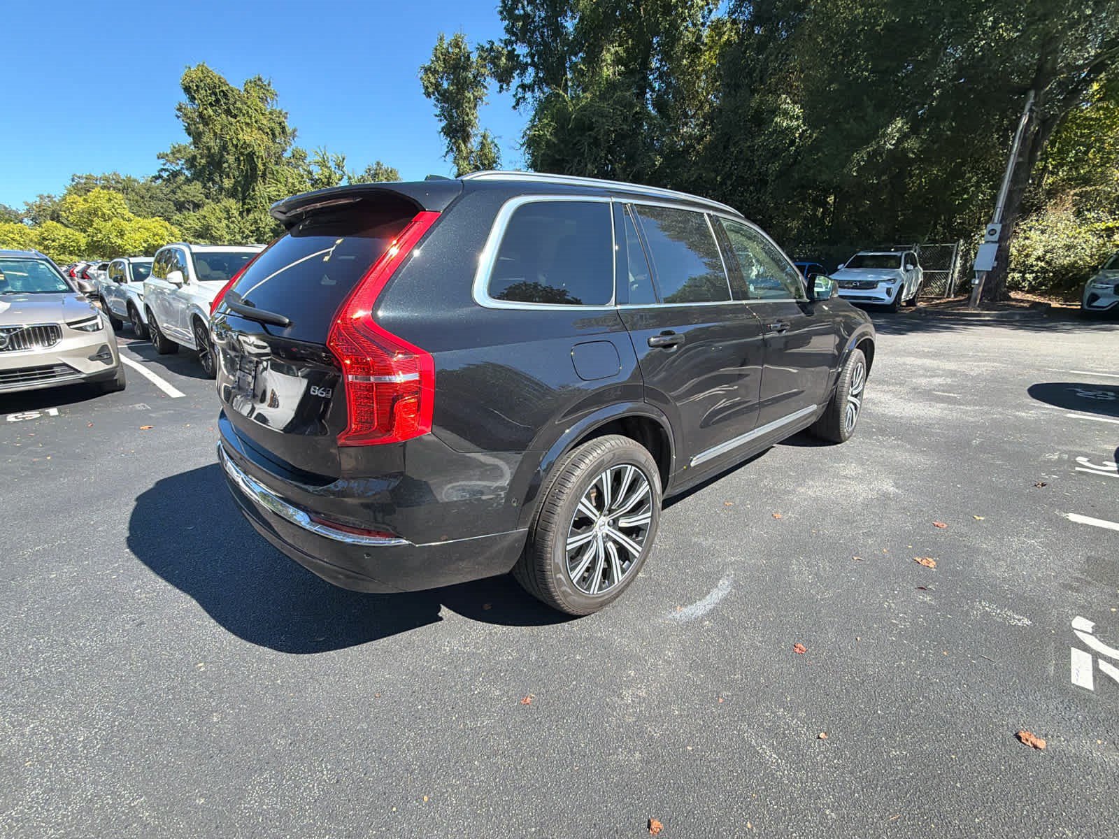 Used 2025 Volvo XC90 B6 Plus AWD/4WD image 15