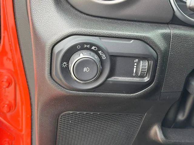 Used 2023 Jeep Wrangler Unlimited Sport AWD/4WD image 19