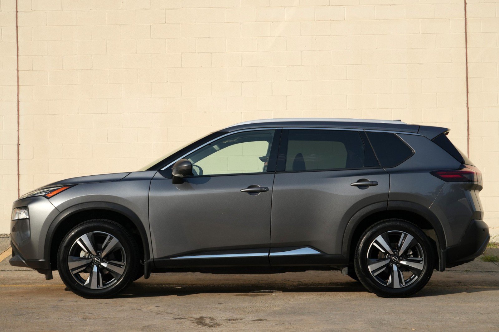 Used 2022 Nissan Rogue SL FWD image 8