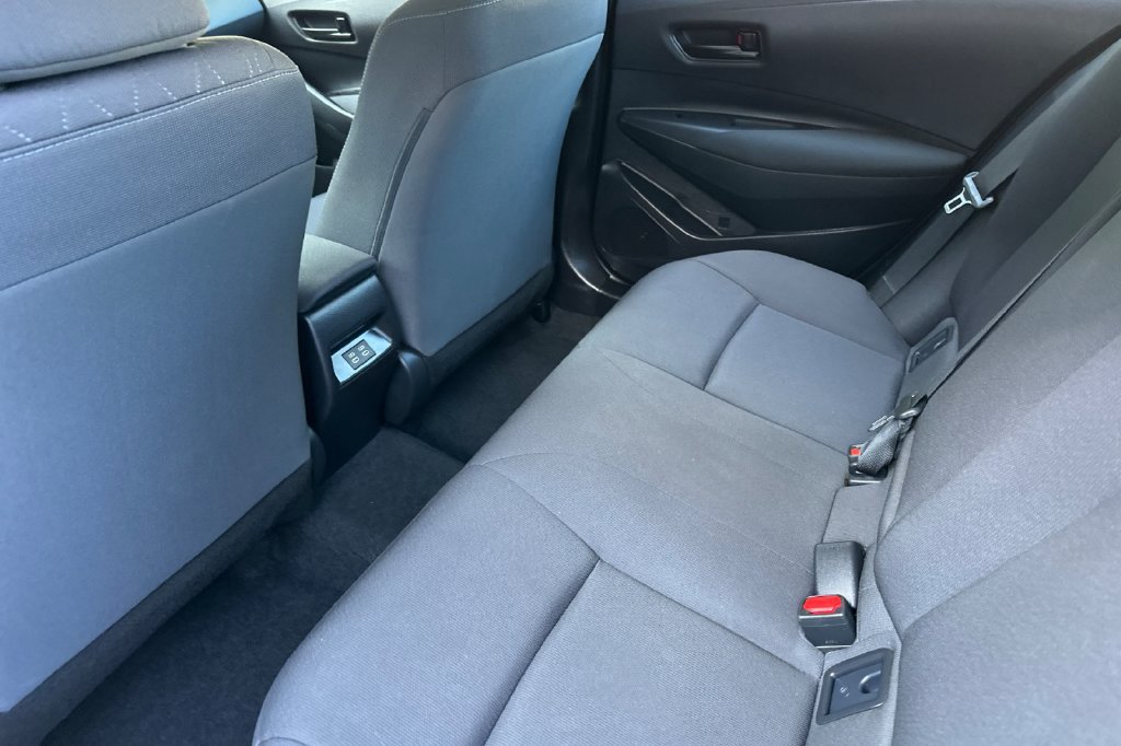 Certified 2025 Toyota Corolla LE FWD image 11