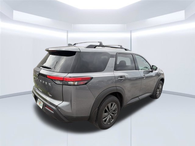 Used 2024 Nissan Pathfinder SV w/ Lighting Package (N92) FWD image 6
