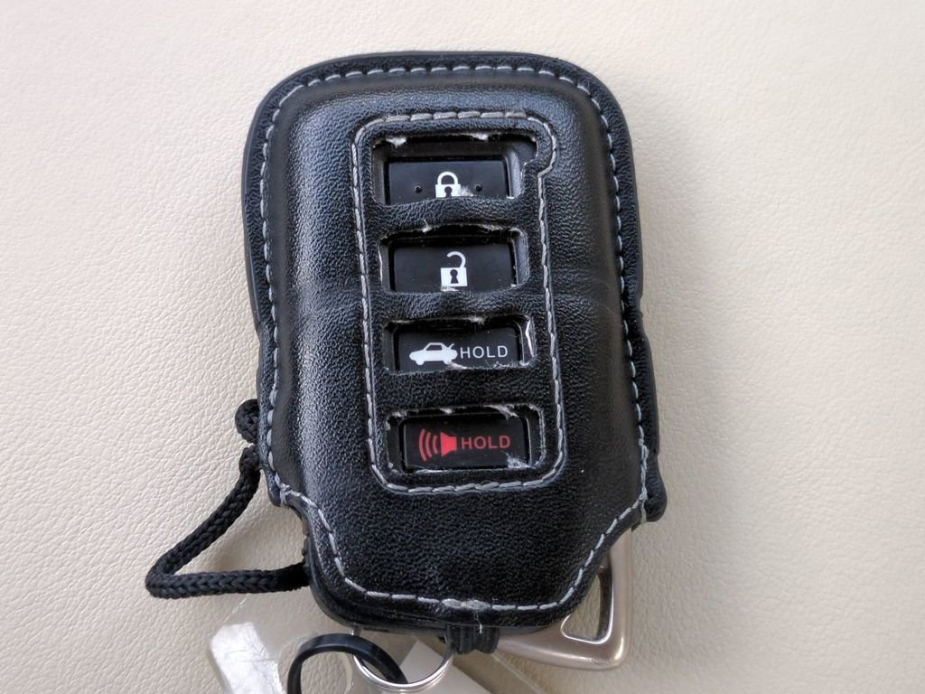 Used 2017 Lexus ES 350 image 30