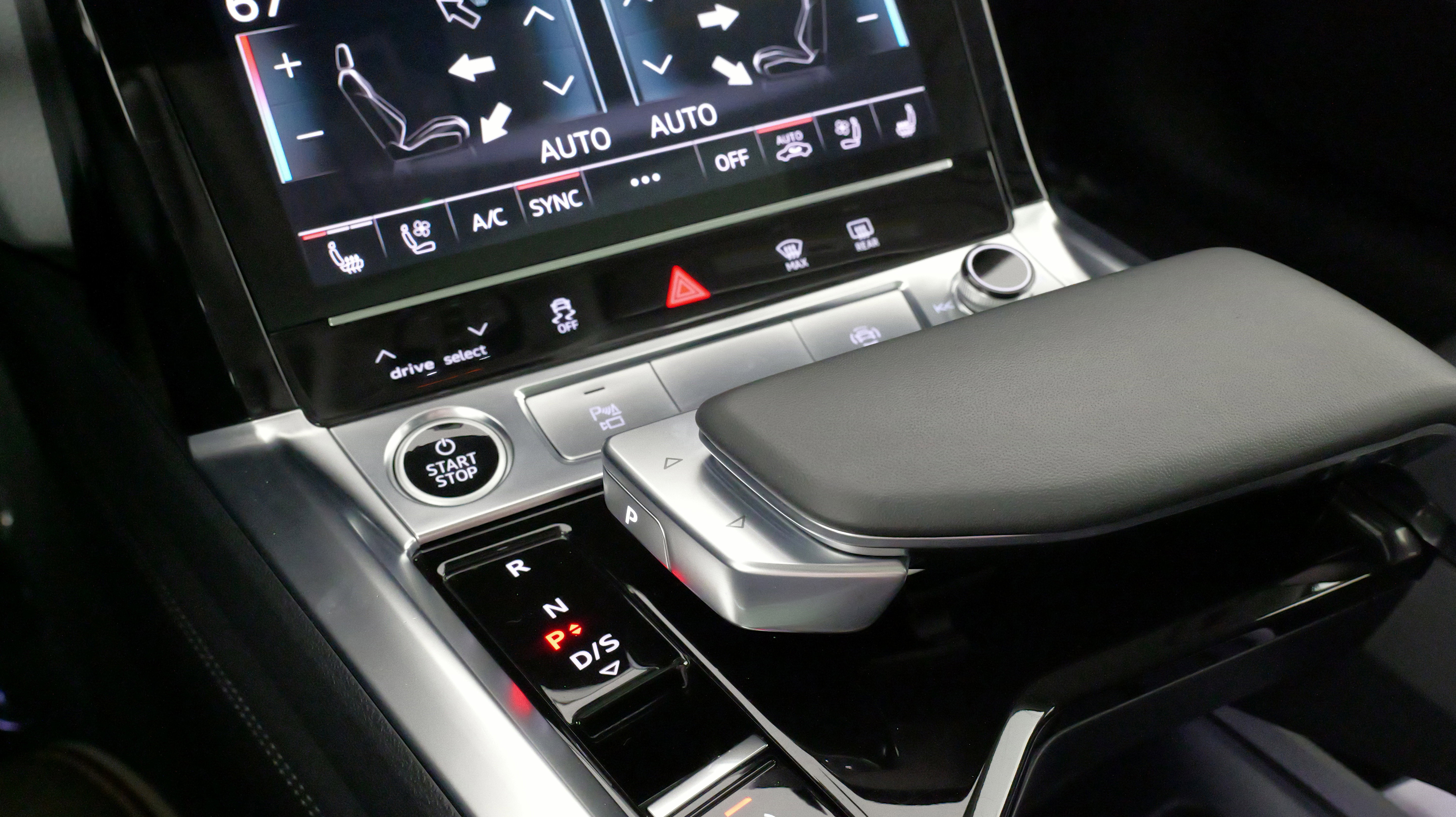 Used 2024 Audi Q8 e-tron Premium Plus w/ Premium Plus Package image 62