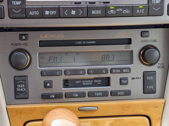 Used 2002 Lexus SC 430 Convertible image 16