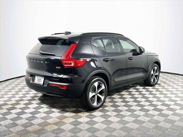 Used 2023 Volvo XC40 B5 Plus w/ Driver Assist Package AWD/4WD image 7