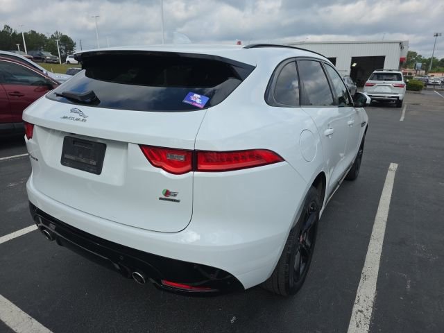 Used 2017 Jaguar F-PACE S image 7