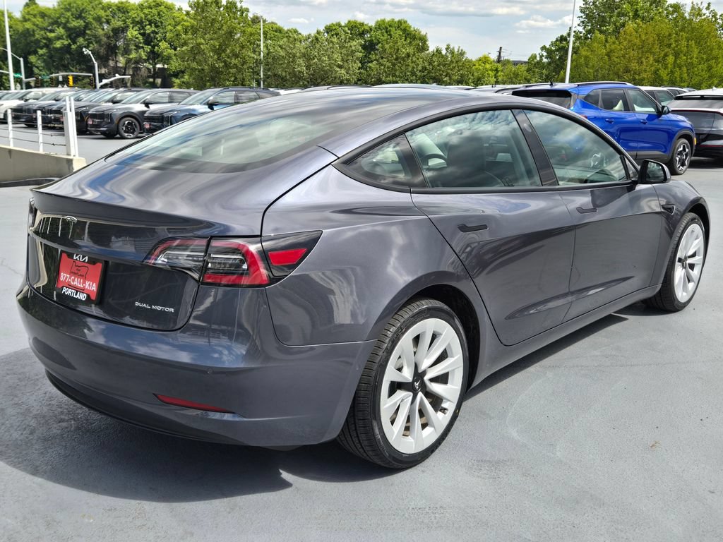 Used 2022 Tesla Model 3 Long Range AWD/4WD image 4