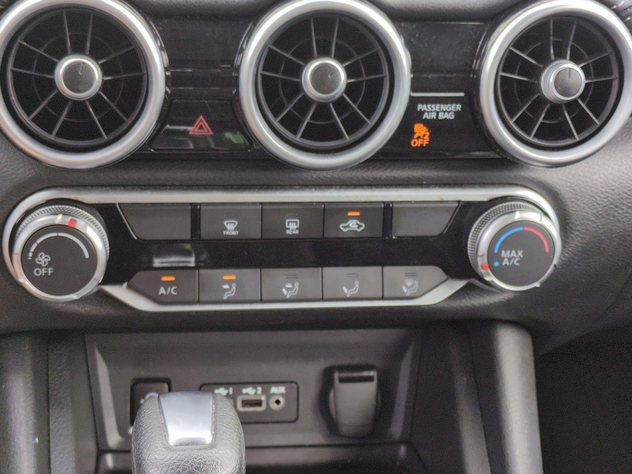 Used 2025 Nissan Sentra SV FWD image 21