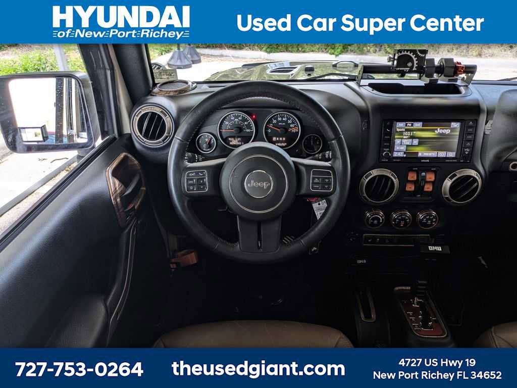 Used 2016 Jeep Wrangler Unlimited Sahara AWD/4WD image 17