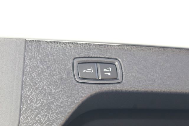 New 2026 Porsche Macan 4 Electric image 13