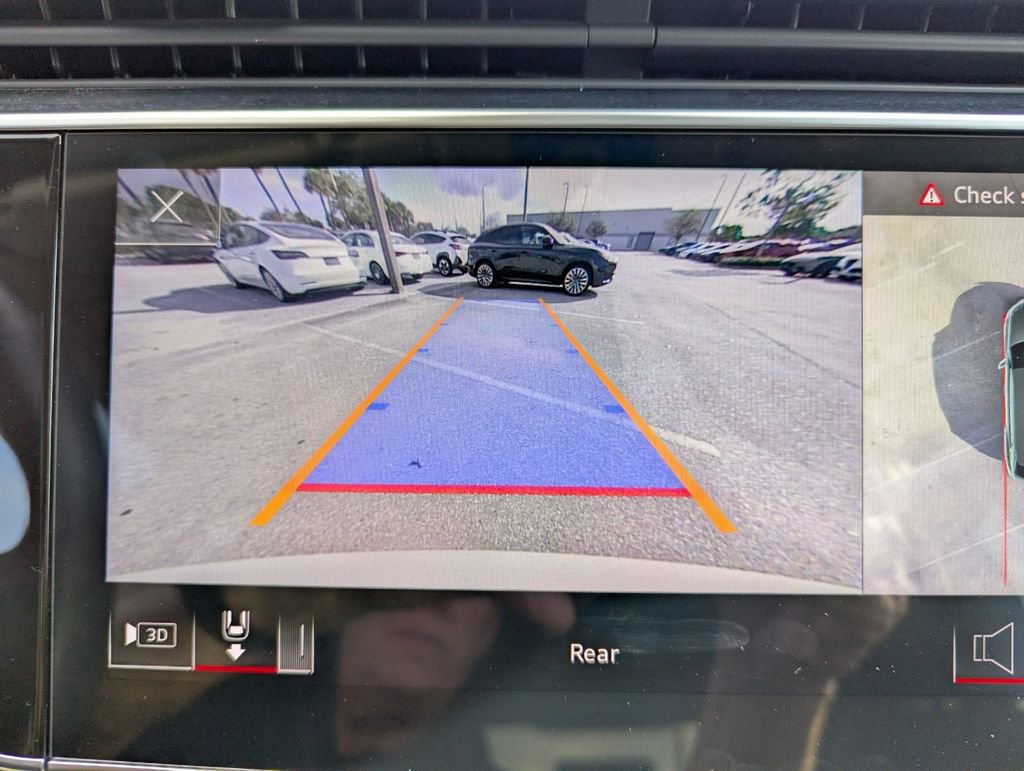 Used 2023 Audi Q8 Premium Plus w/ Premium Plus Package image 13