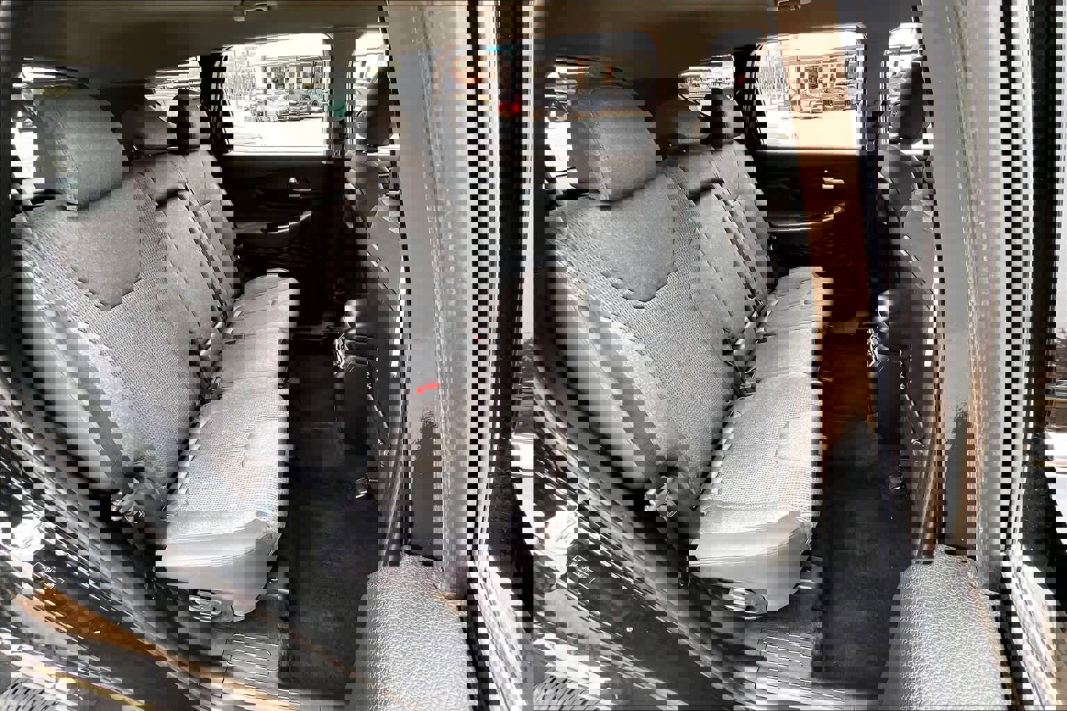 Used 2023 Hyundai Santa Fe SEL image 33