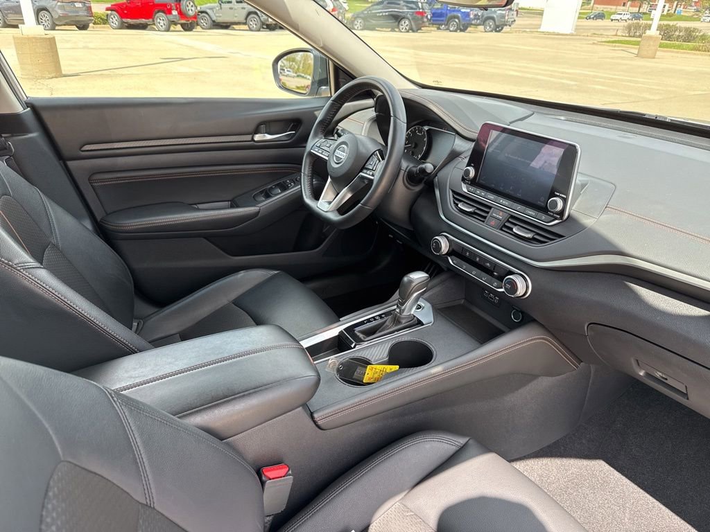 Used 2019 Nissan Altima 2.5 SR FWD image 22