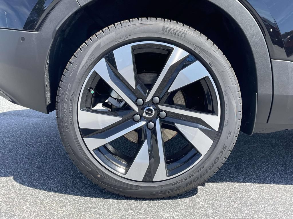New 2026 Volvo XC40 B5 Plus w/ Climate Package AWD/4WD image 31