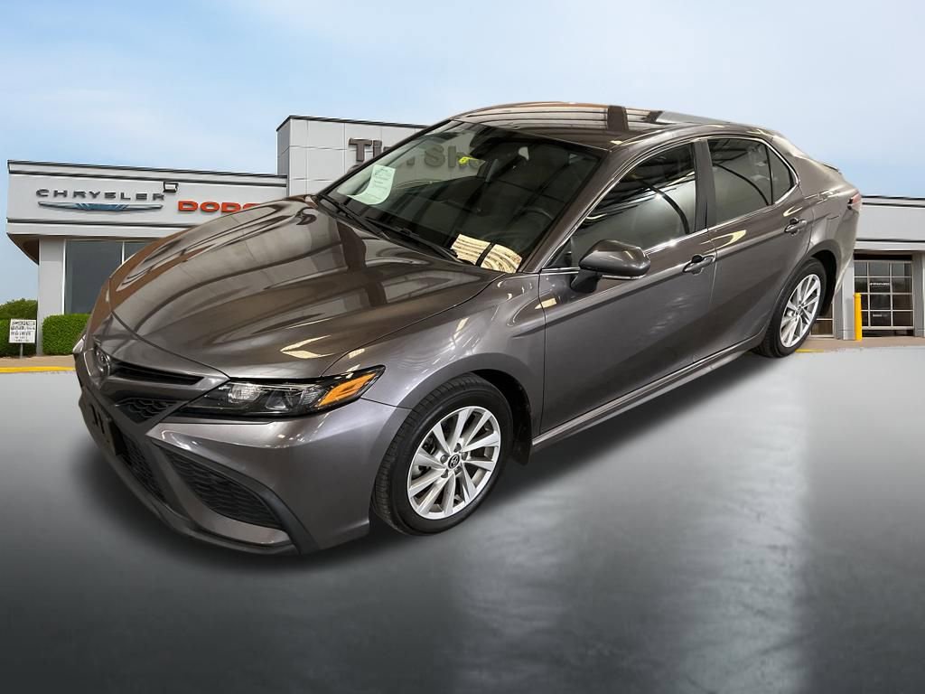 Used 2024 Toyota Camry SE image 9