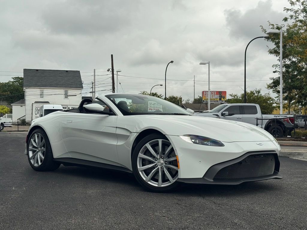 Used 2023 Aston Martin V8 Vantage Roadster image 9