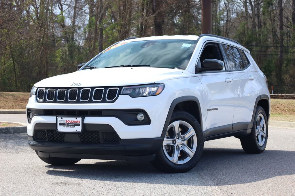 Used 2024 Jeep Compass Latitude image 1