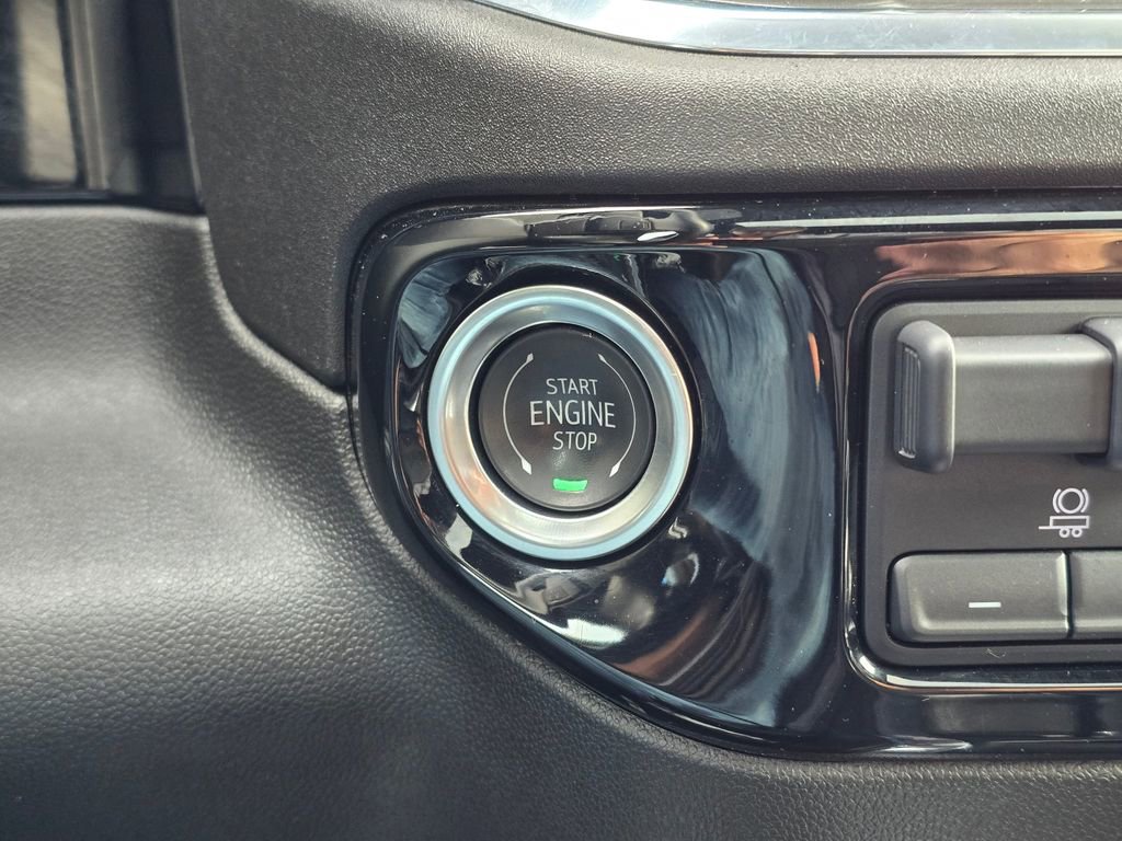 Used 2024 Chevrolet Silverado 1500 High Country w/ High Country Premium Package image 38