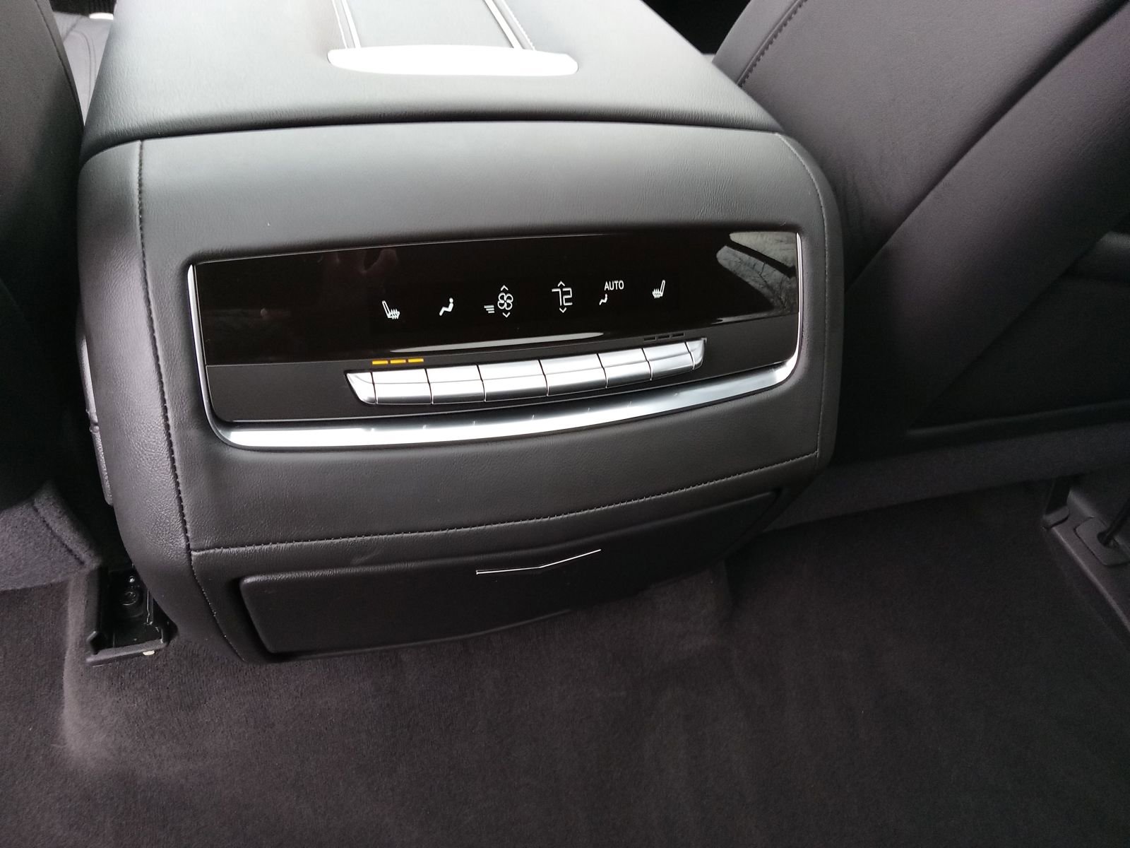 Certified 2026 Cadillac Escalade ESV Sport w/ LPO, ONYX Package image 27