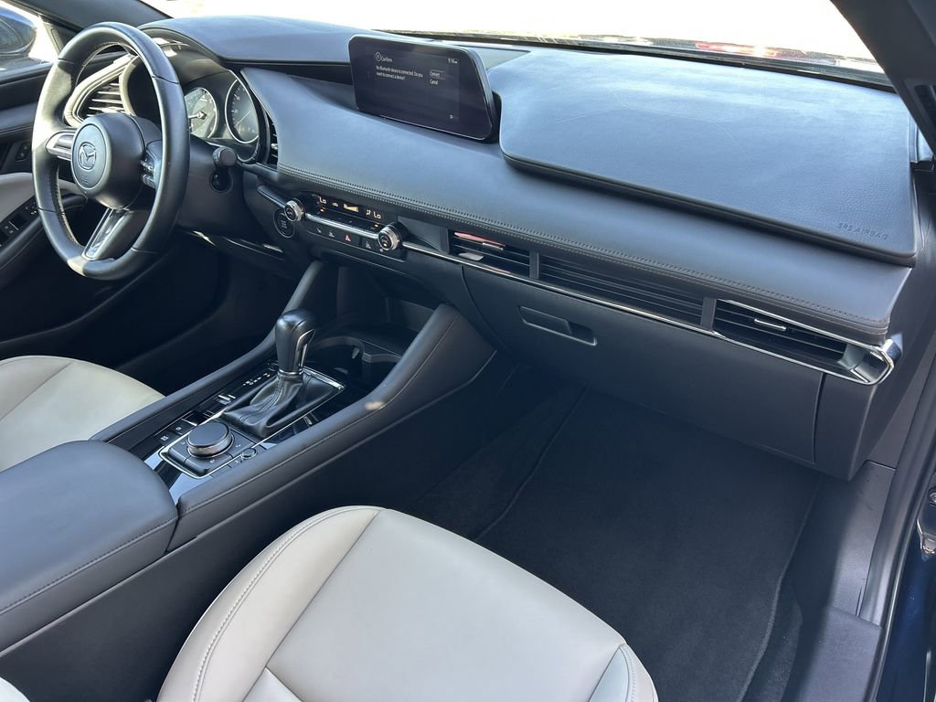 Used 2021 MAZDA MAZDA3 s image 11
